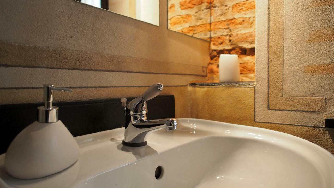 Lovingenoa - Antico Convento Apartment Exterior foto