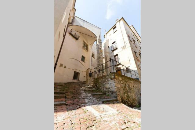 Lovingenoa - Antico Convento Apartment Exterior foto